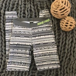 Nike Pro Dri-Fit printed leggings